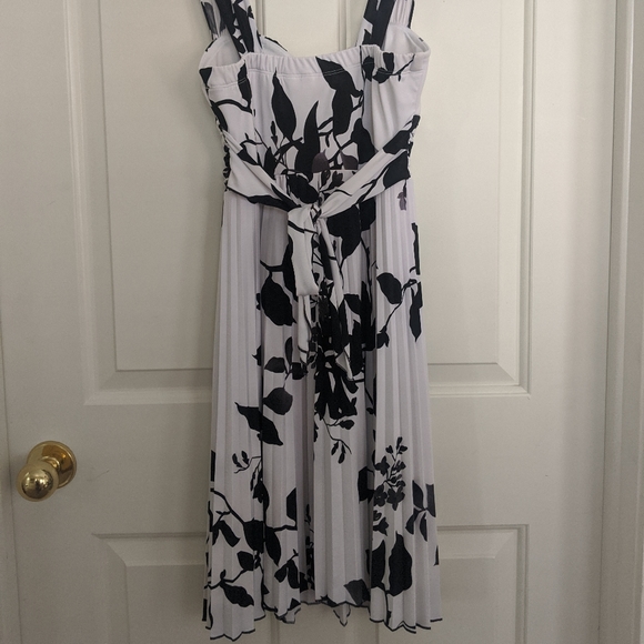 Speechless knee-length sweetheart dress - Picture 4 of 6